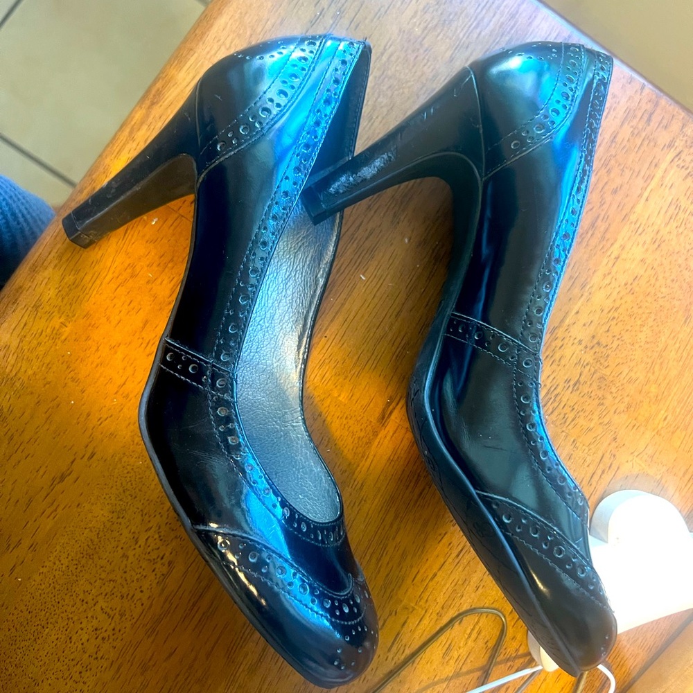GB Black leather pumps 8.5 - GUC